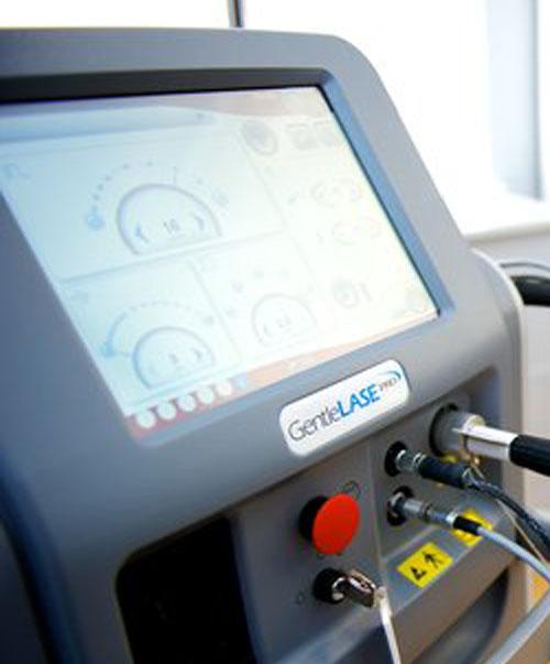 Laser double longueur d’onde alexandrite 755 nm et Nd:YAG 1064 nm, dédié aux soins d’épilation, de varicosités et de taches pigmentaires.